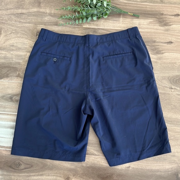 GRAND SLAM men’s golf shorts ⛳️- size 36 - like NEW - Picture 2 of 5